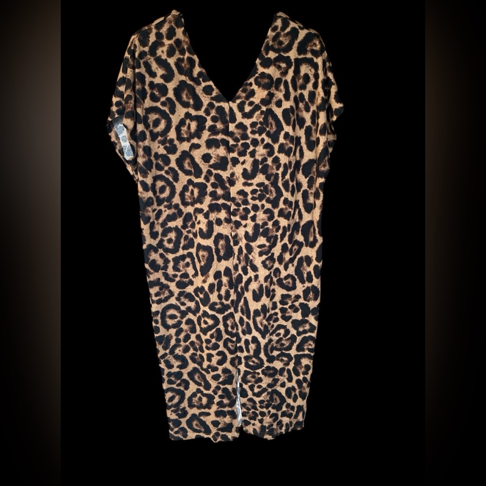 She + Sky Leopard Print Midi Dress Size Large (NWT)
